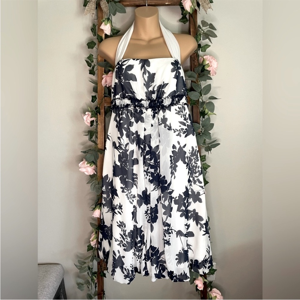 David's Bridal Navy White Floral Formal Dress Built in Bra Lightweight EUC Sz 12